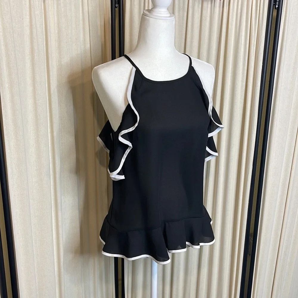 ❗️SOLD❗️EUC- COLD SHOULDER BLACK & WHITE RUFFLE BLOUSE SIZE SMALL - Picture 2 of 11